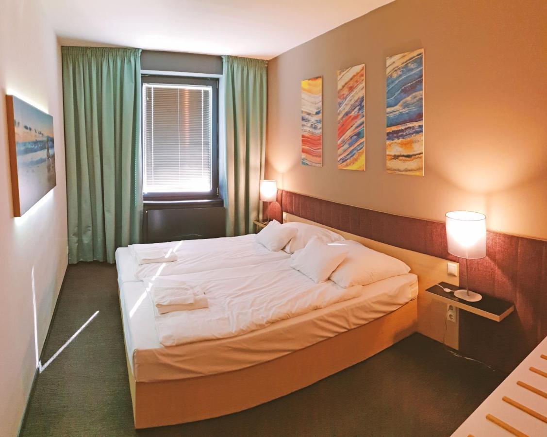 Orion Apartman Шарвар Экстерьер фото